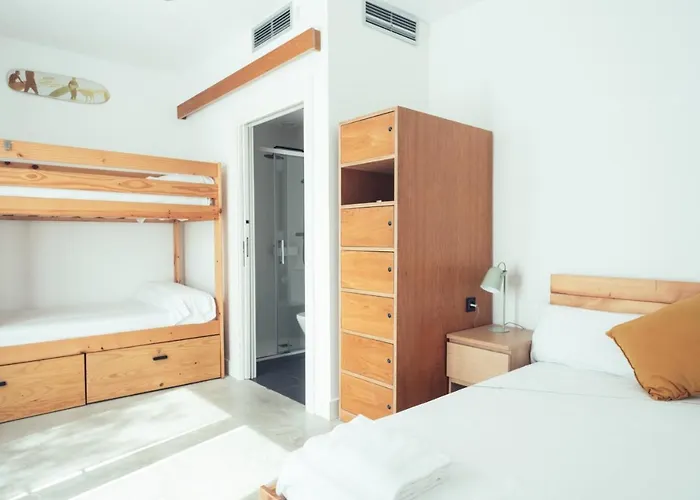 Moana Eco Surf House